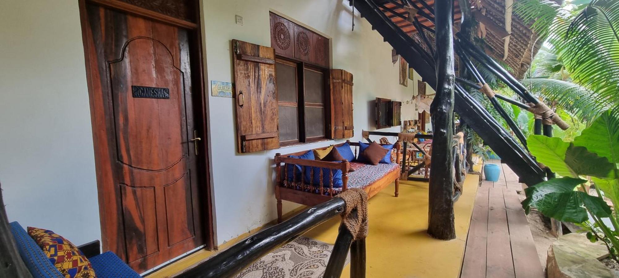 Salama & Mbuyuni Bungalows 마템웨 외부 사진